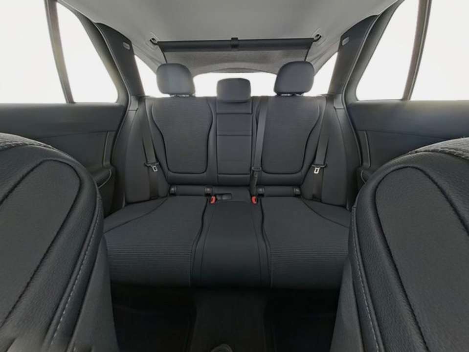 Mercedes-Benz C 180 - Imagem 8