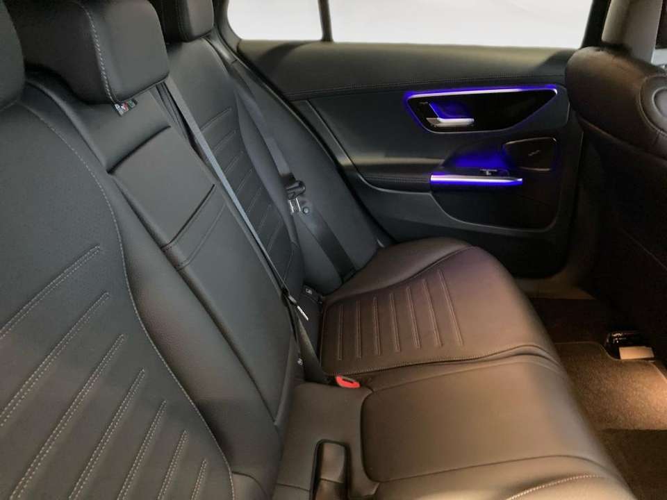 Mercedes-Benz C 200 - Imagem 9