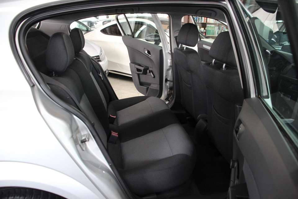 Opel Astra - Imagem 14