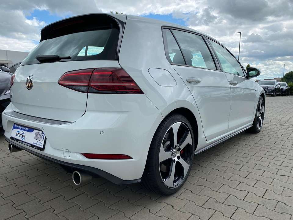 Volkswagen Golf - Imagem 6