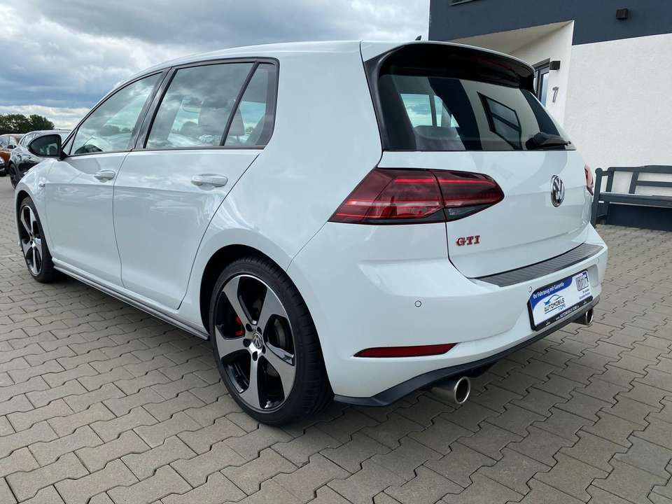 Volkswagen Golf - Imagem 8