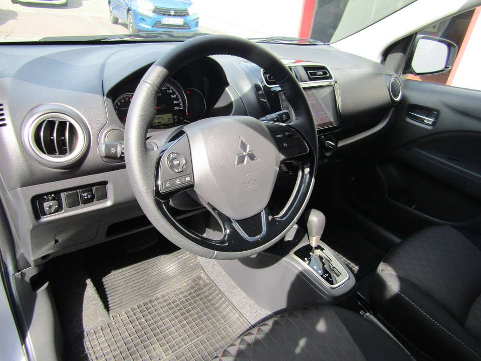 Mitsubishi Space Star - Imagem 9