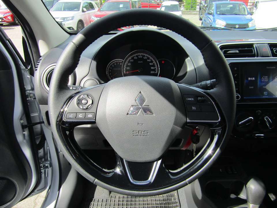 Mitsubishi Space Star - Imagem 10