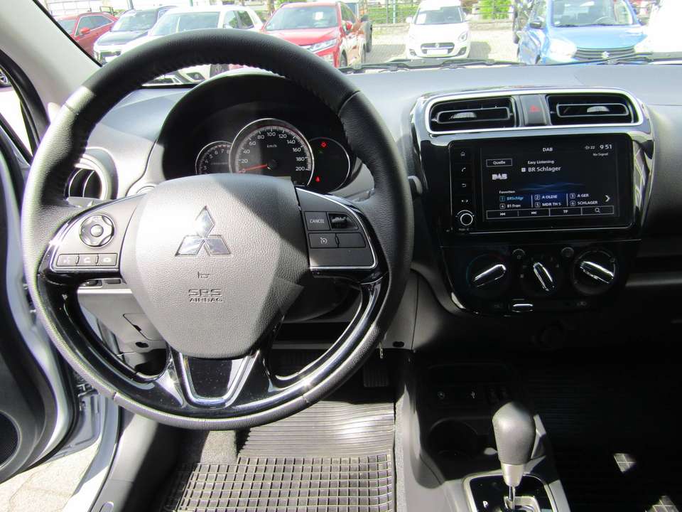 Mitsubishi Space Star - Imagem 11