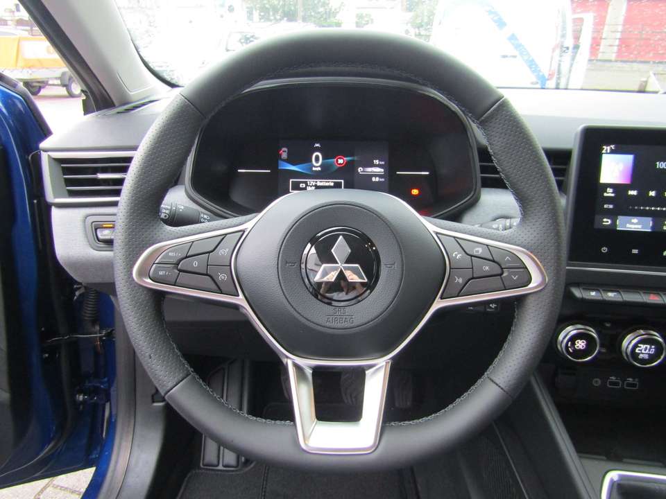 Mitsubishi Colt - Imagem 10