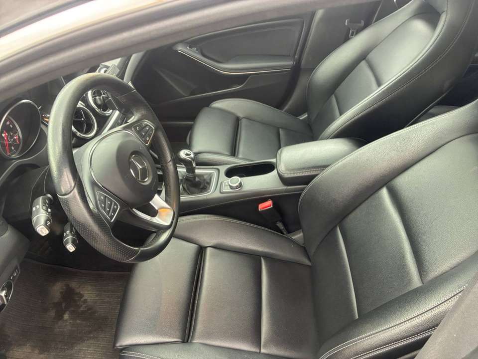 Mercedes-Benz CLA 200 - Imagem 8
