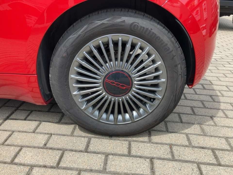 Fiat 500e - Imagem 12