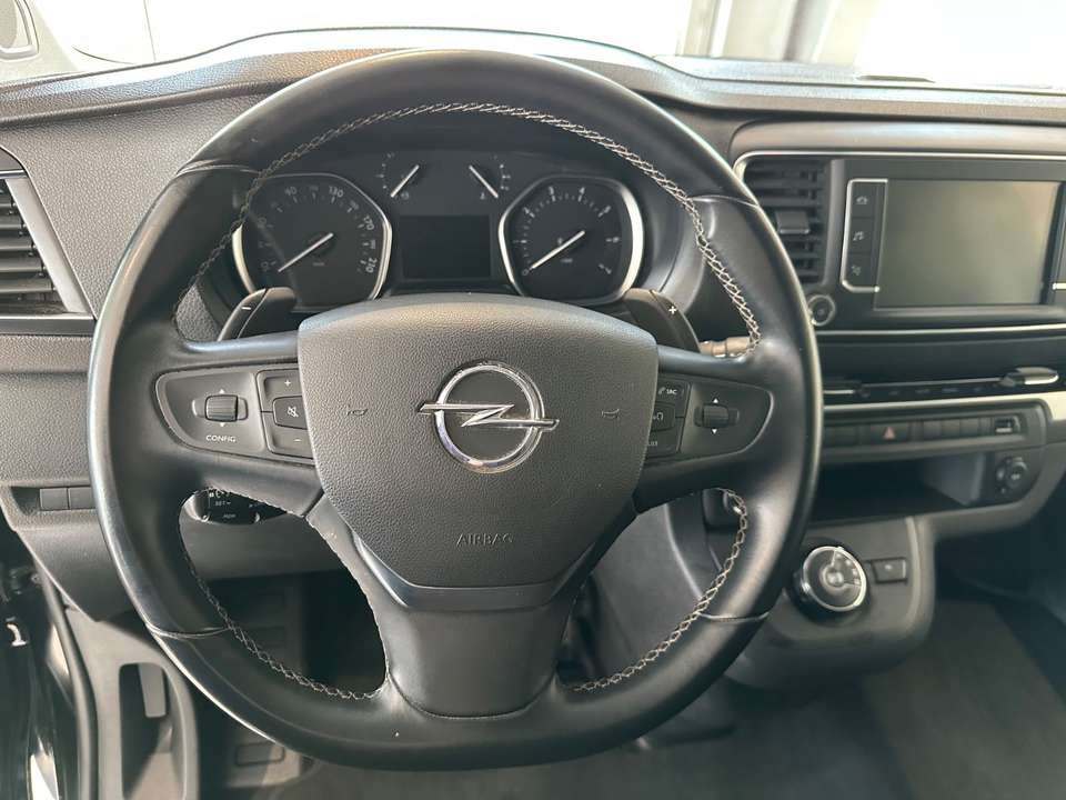 Opel Vivaro - Imagem 11