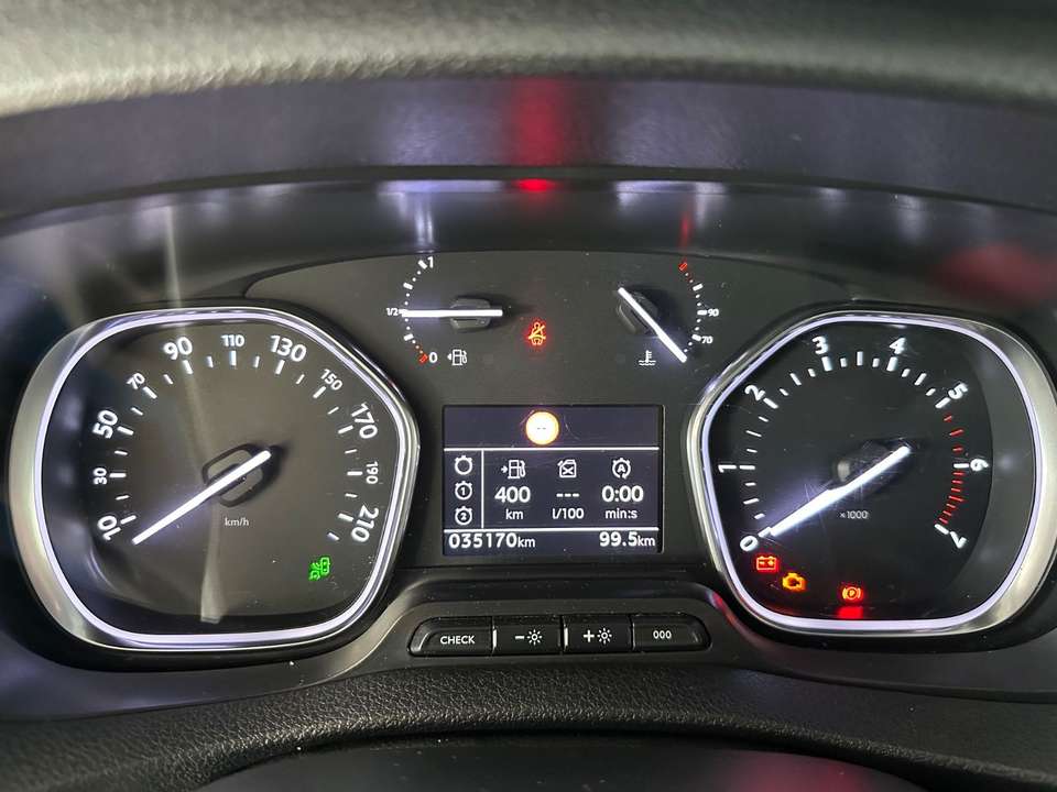 Opel Vivaro - Imagem 15