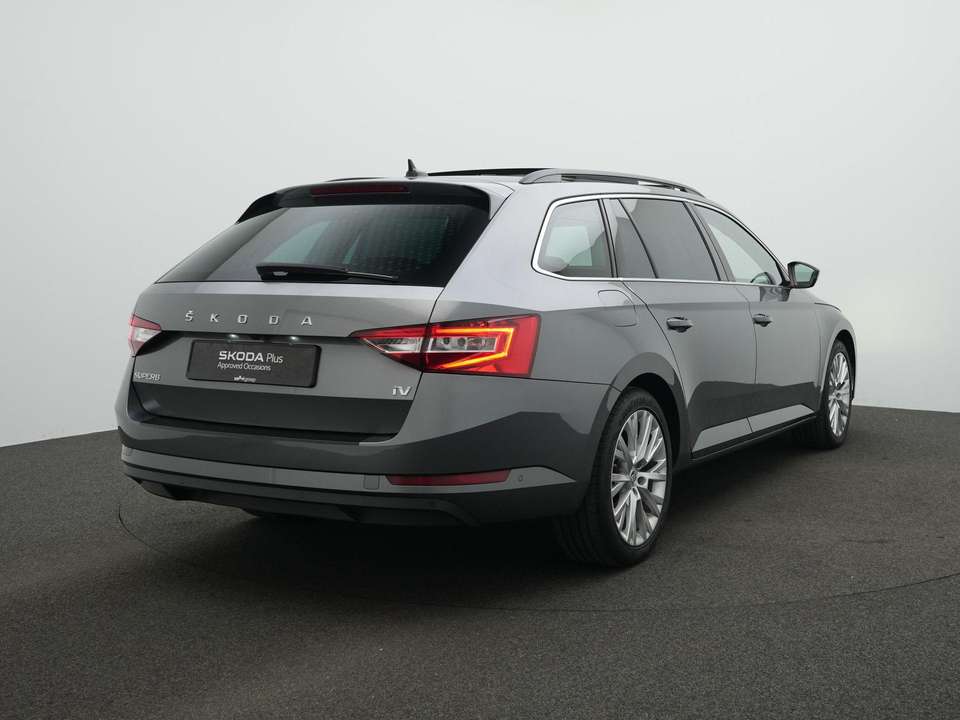 Skoda Superb - Imagem 5