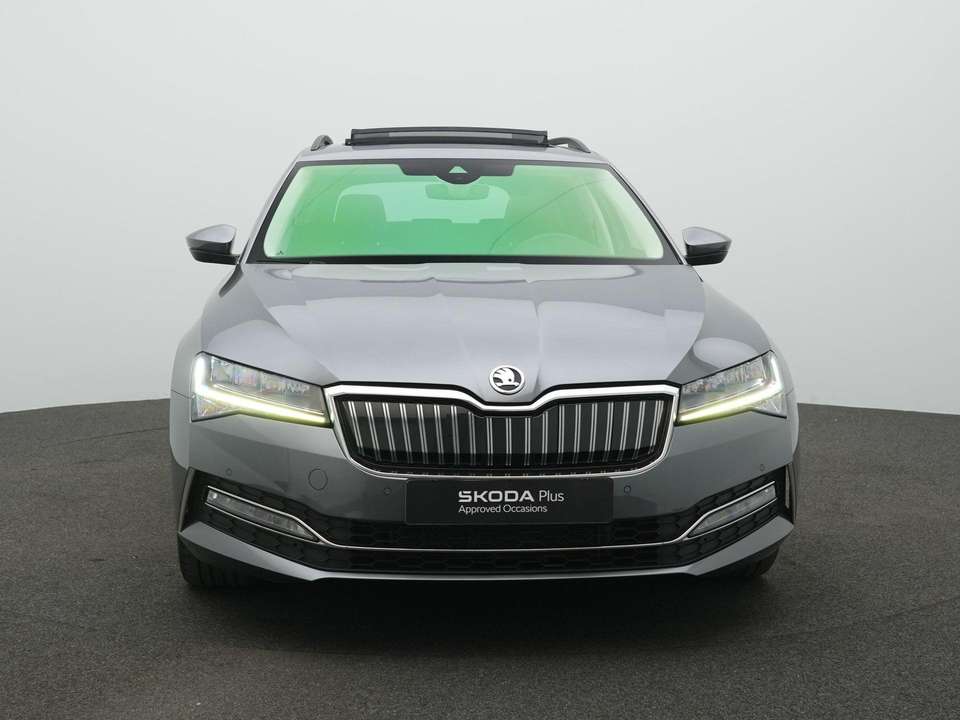 Skoda Superb - Imagem 14