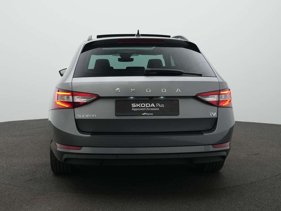 Skoda Superb - Imagem 15