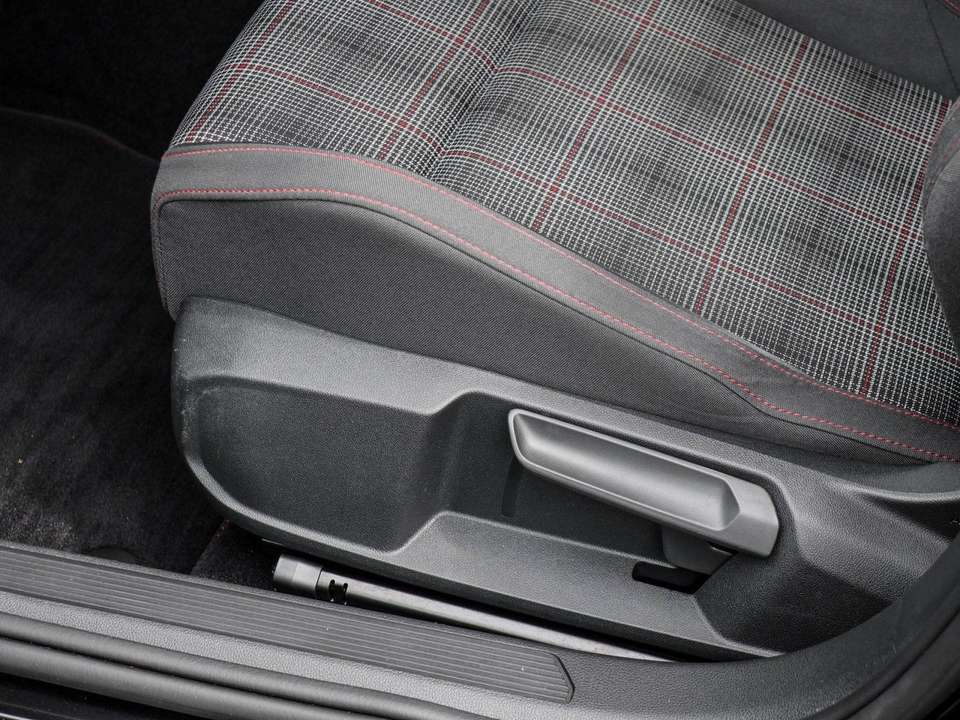 Volkswagen Golf GTI - Imagem 15