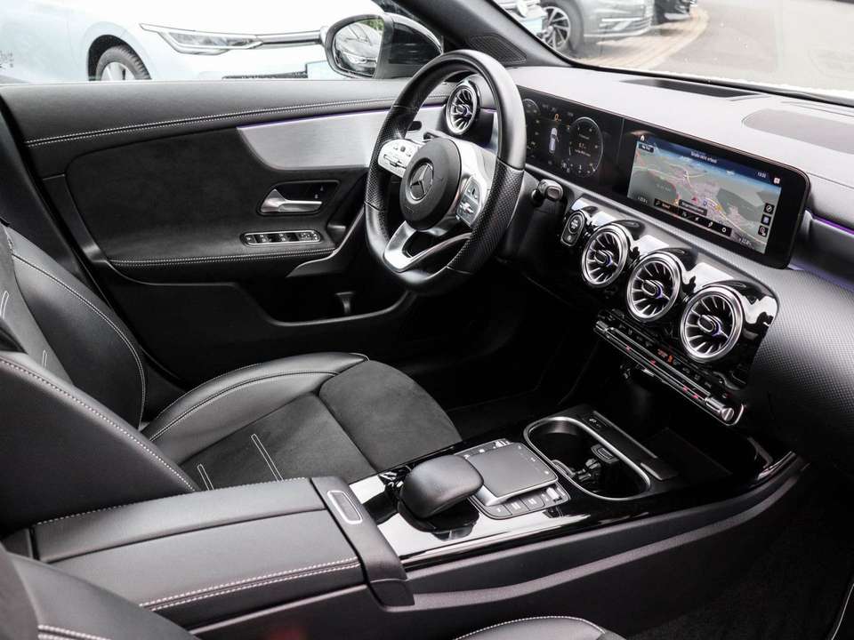 Mercedes-Benz CLA 220 - Imagem 4