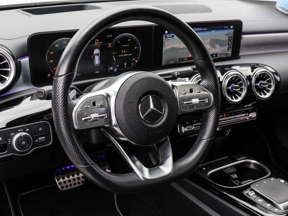 Mercedes-Benz CLA 220 - Imagem 9