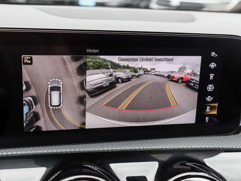 Mercedes-Benz CLA 220 - Imagem 12