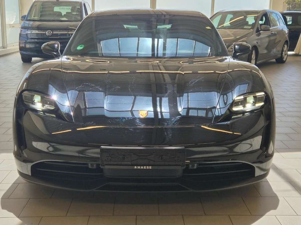 Porsche Taycan - Imagem 7