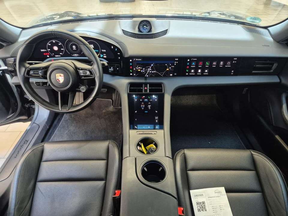 Porsche Taycan - Imagem 13