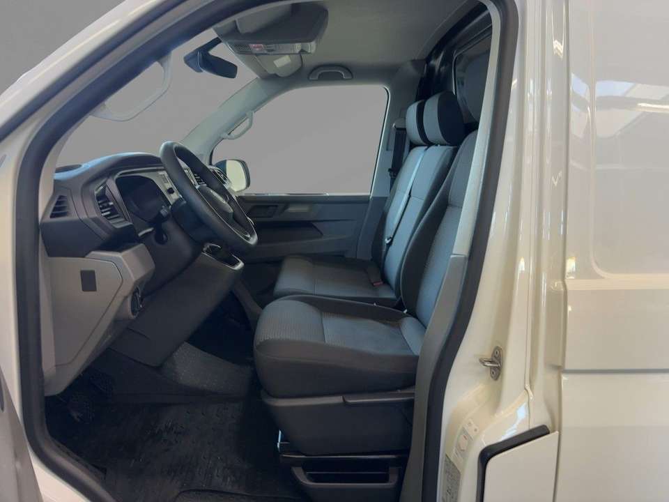Volkswagen T6.1 Transporter - Imagem 9