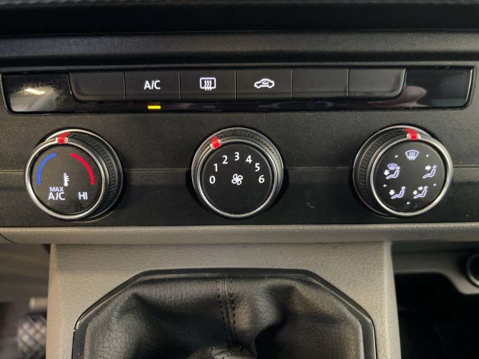 Volkswagen T6.1 Transporter - Imagem 11