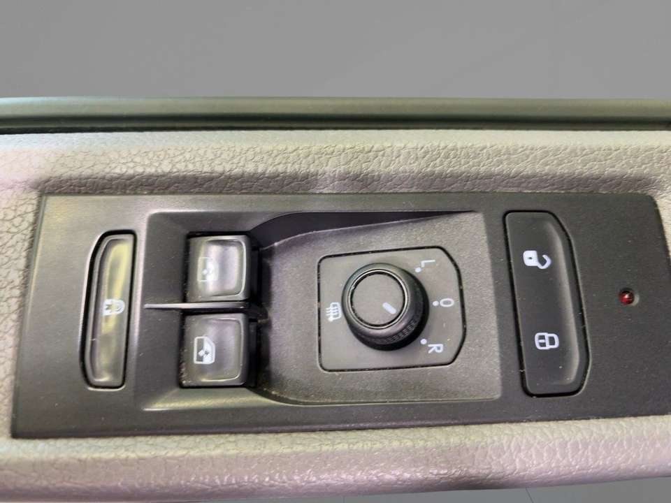 Volkswagen T6.1 Caravelle - Imagem 13