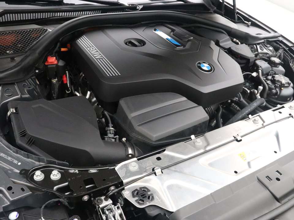 BMW 330 - Imagem 4