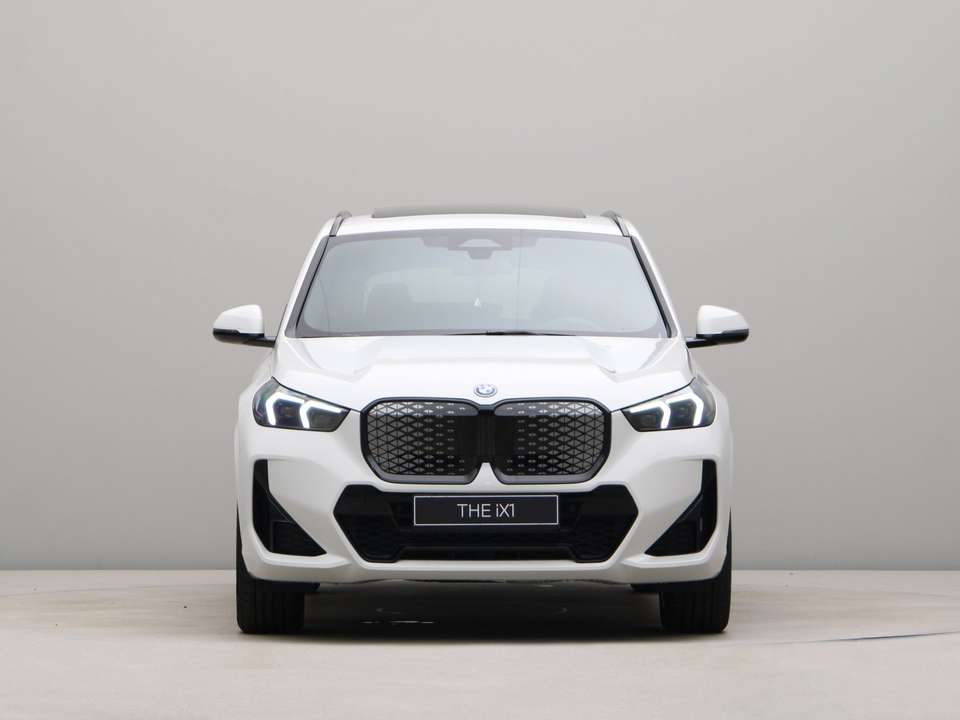 BMW iX1 - Imagem 6