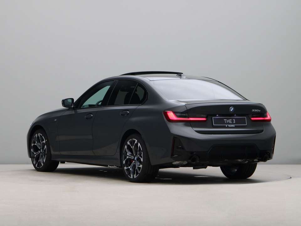 BMW 330 - Imagem 11