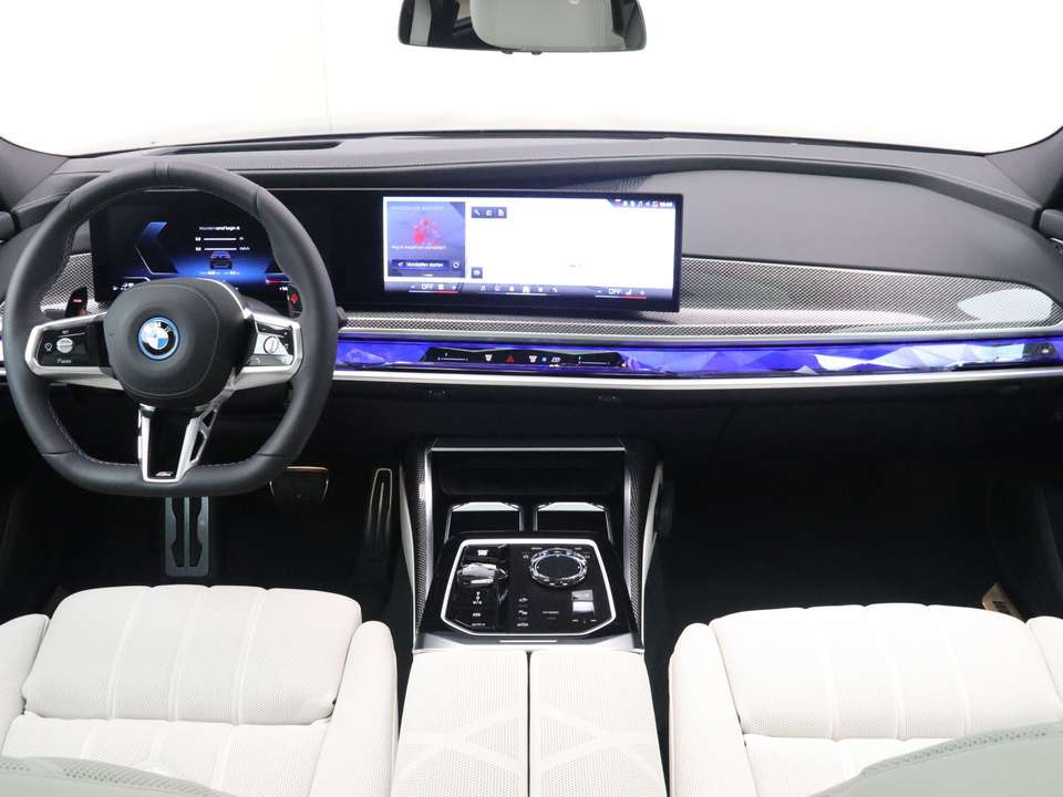 BMW 760 - Imagem 14