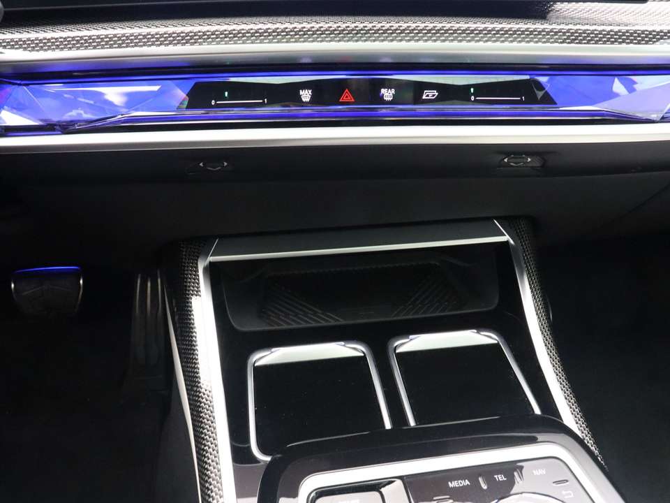 BMW 760 - Imagem 15