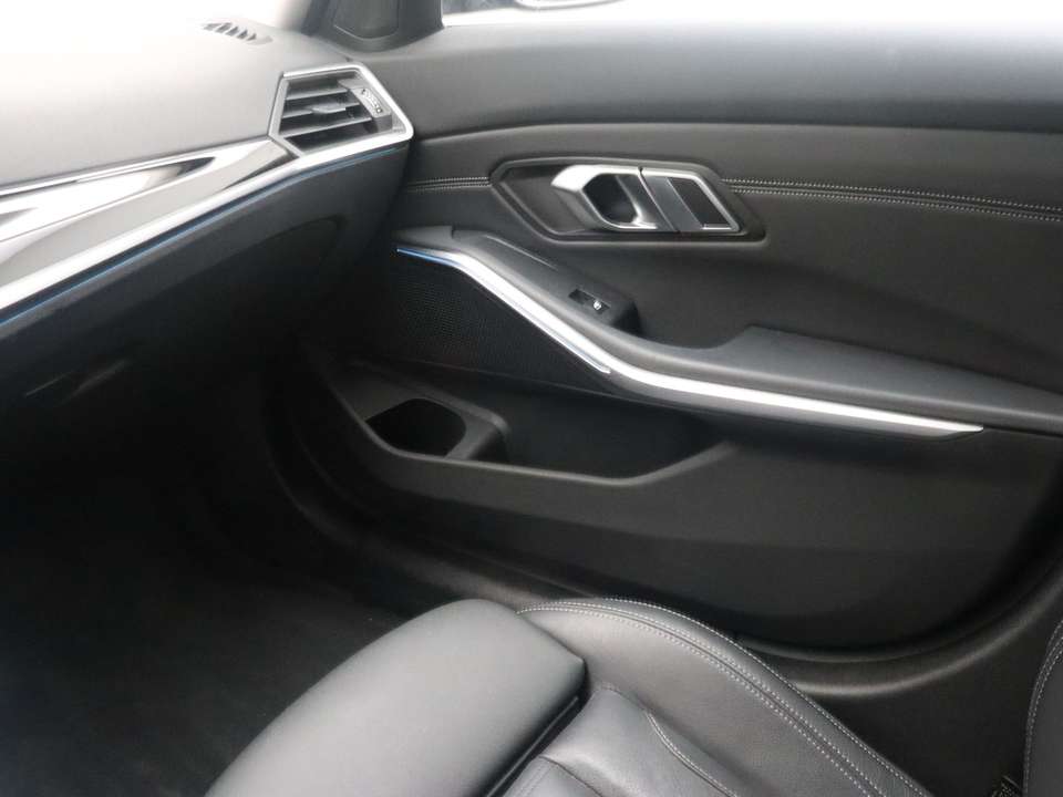 BMW 320 - Imagem 14