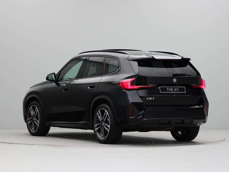 BMW iX1 - Imagem 10