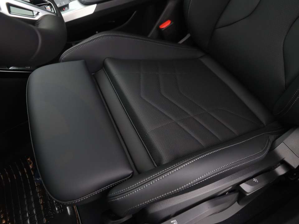 BMW iX1 - Imagem 14