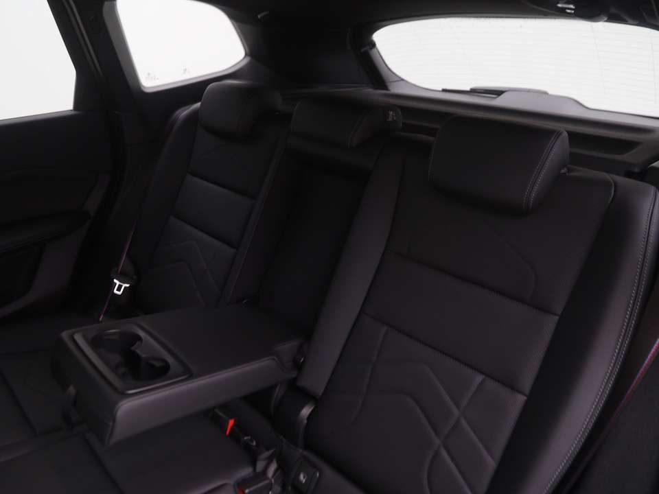 BMW iX1 - Imagem 15