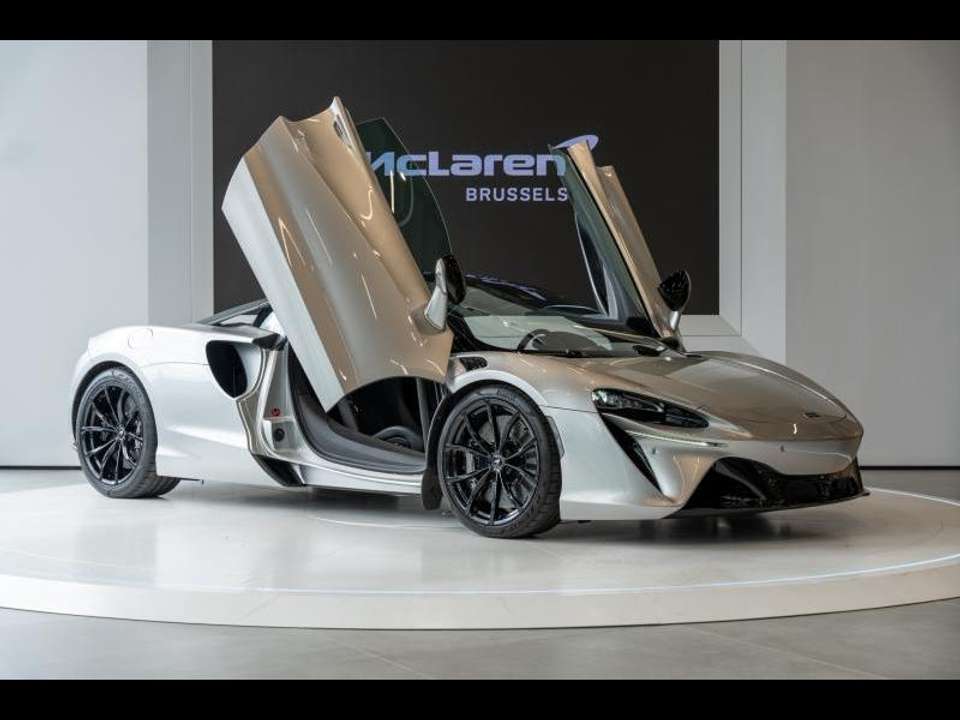 McLaren Artura - Imagem 2