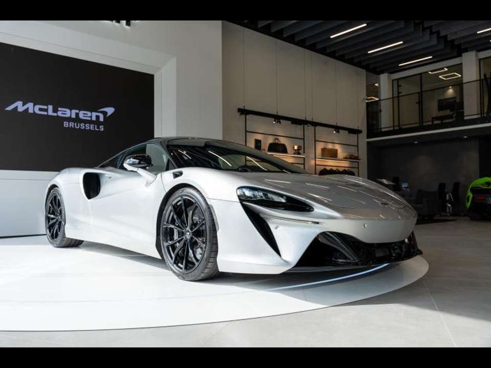 McLaren Artura - Imagem 11