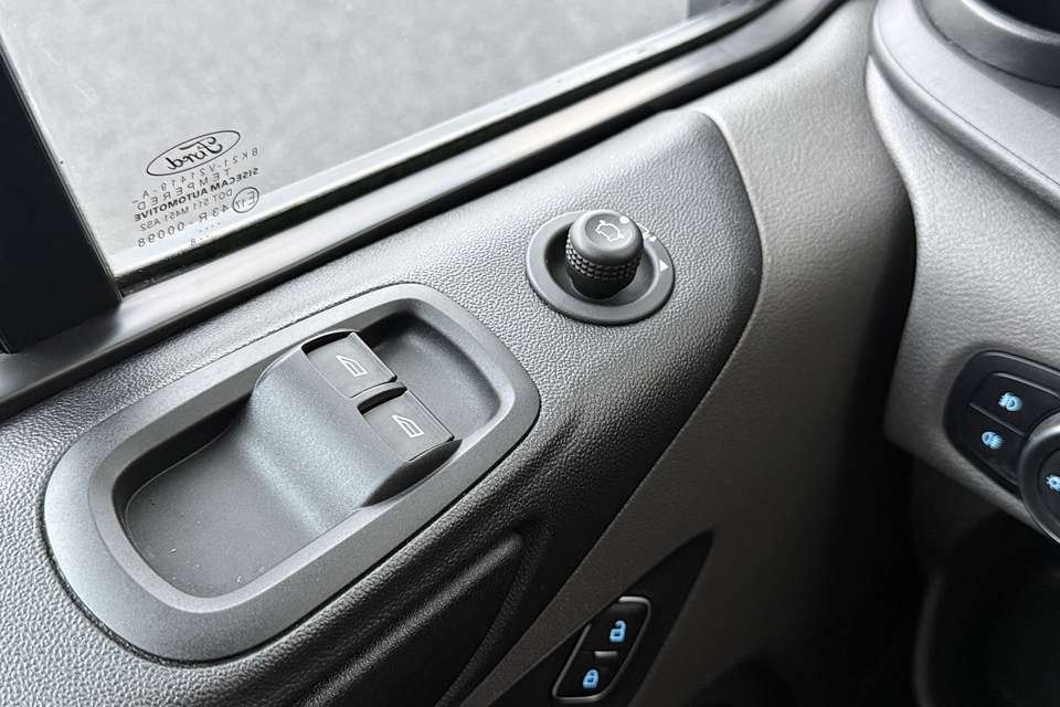 Ford Transit Custom - Imagem 16