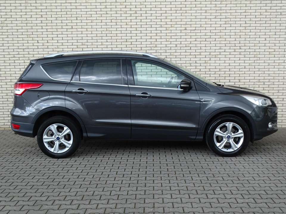 Ford Kuga - Imagem 6