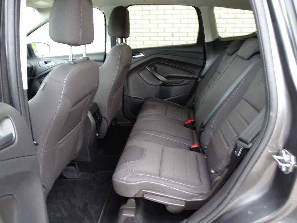 Ford Kuga - Imagem 15