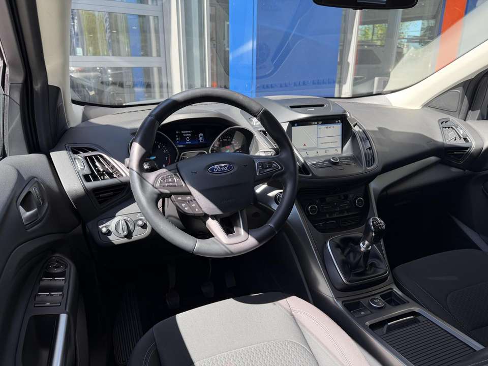 Ford Kuga - Imagem 11
