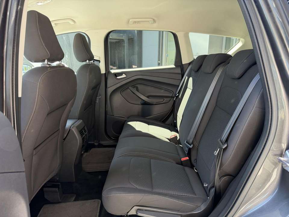 Ford Kuga - Imagem 13