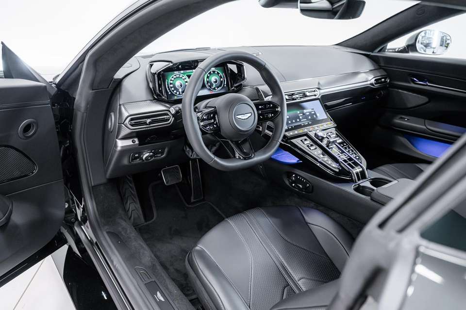 Aston Martin Vantage - Imagem 4