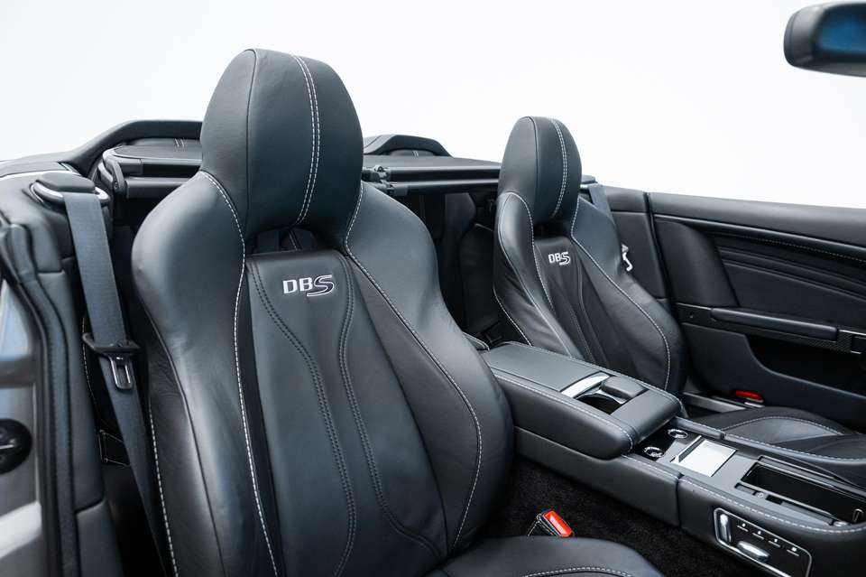 Aston Martin DBS - Imagem 4