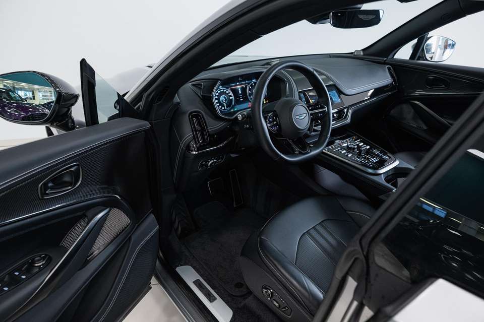 Aston Martin DBX - Imagem 4