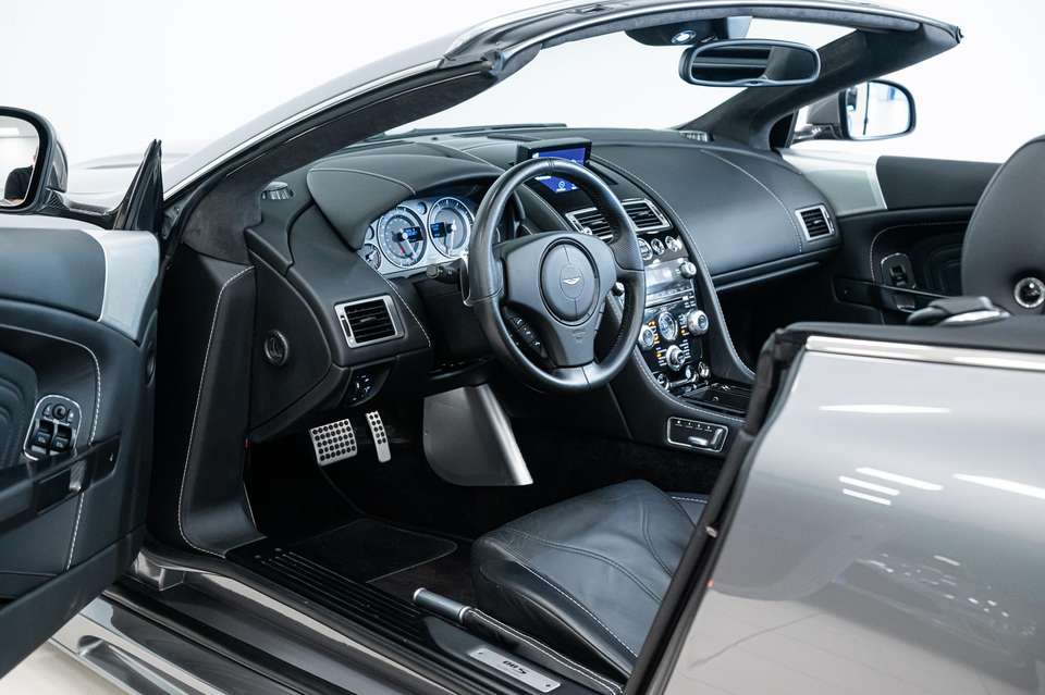 Aston Martin DBS - Imagem 5