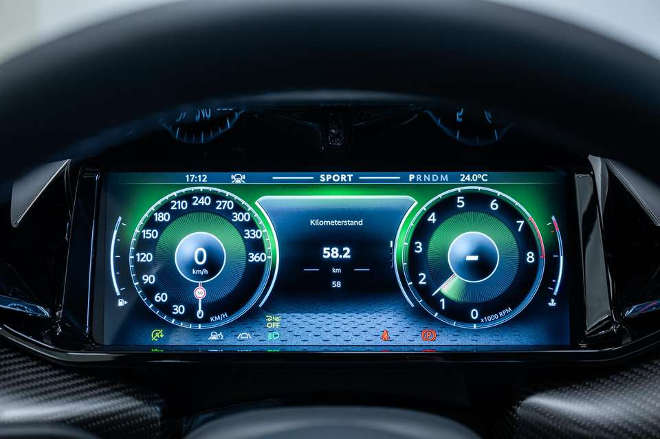 Aston Martin Vantage - Imagem 13