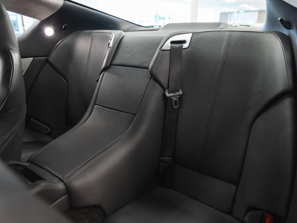 Aston Martin DB9 - Imagem 9