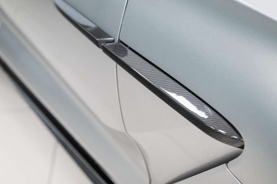 Aston Martin DBX - Imagem 10