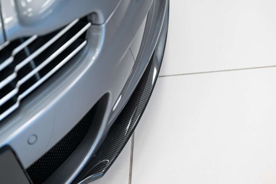 Aston Martin DBS - Imagem 12