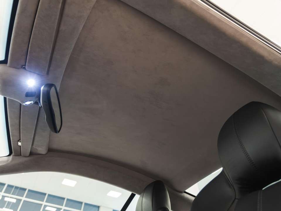 Aston Martin DB9 - Imagem 14